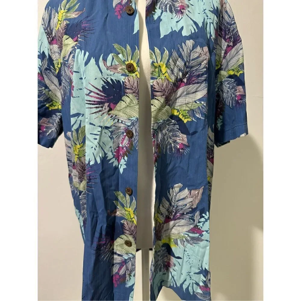 Tommy Bahama Island zone Hawaiian shirt button front silk polyester blend M